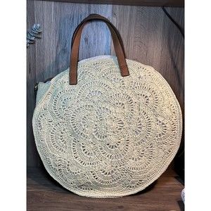 Lauren Conrad Large Round Straw Crossbody Pocketbook